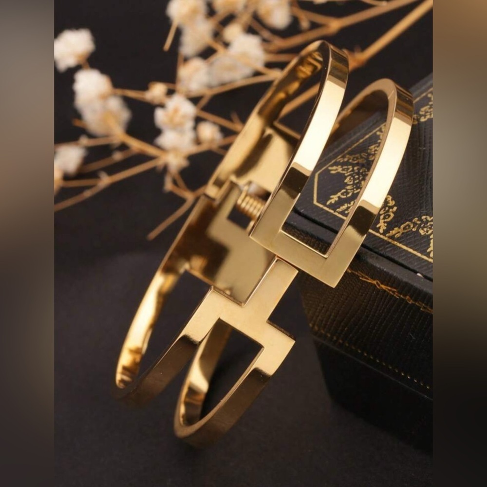 18K Gold Plated Geometric Open Bangle Bracelet
